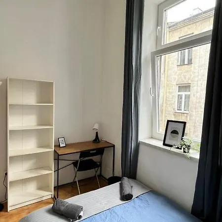 Bedroom Near The Bus And Train Station Cracovia